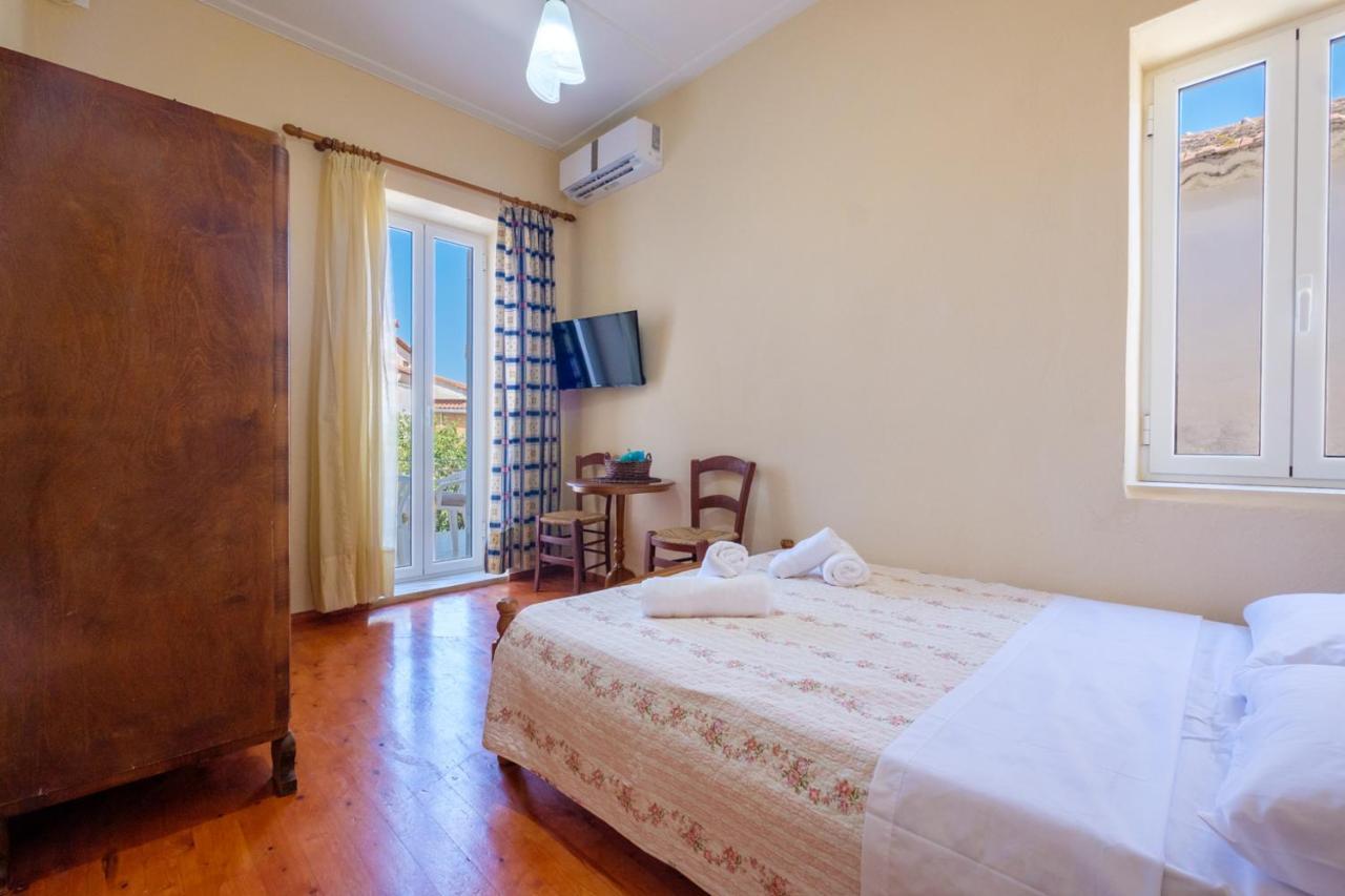 Апартаменты Annetas House Nea Koroni Экстерьер фото