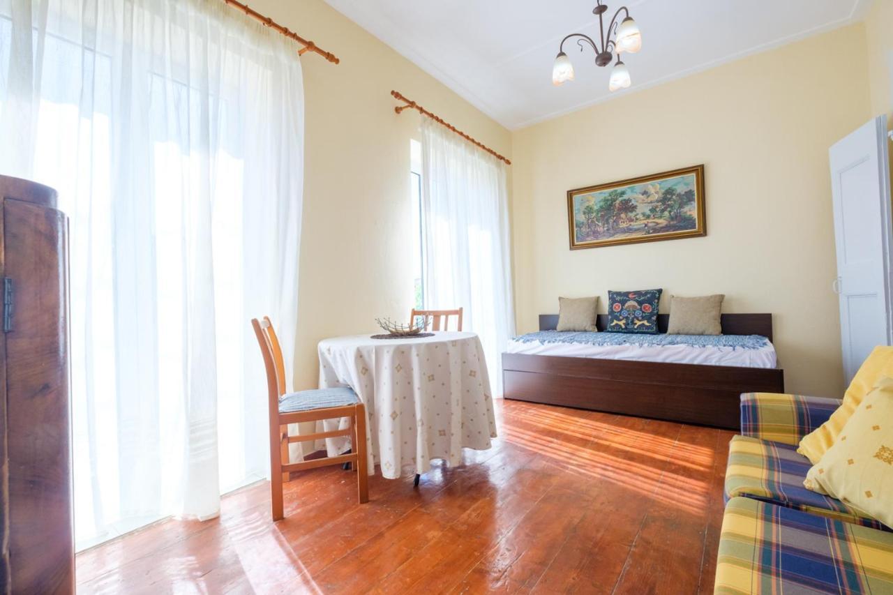 Апартаменты Annetas House Nea Koroni Экстерьер фото